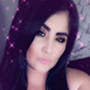 Meet your Posher, Yesenia